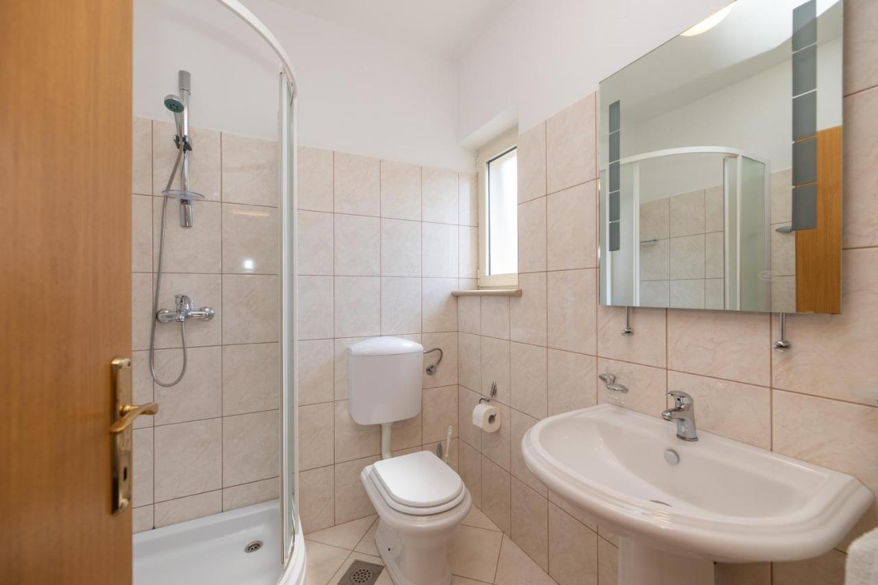 Apartments4You Supetar-The Best And Most Popular Apartments For Discovering The Island - Free Parking - 200 Meters From The Beach 外观 照片