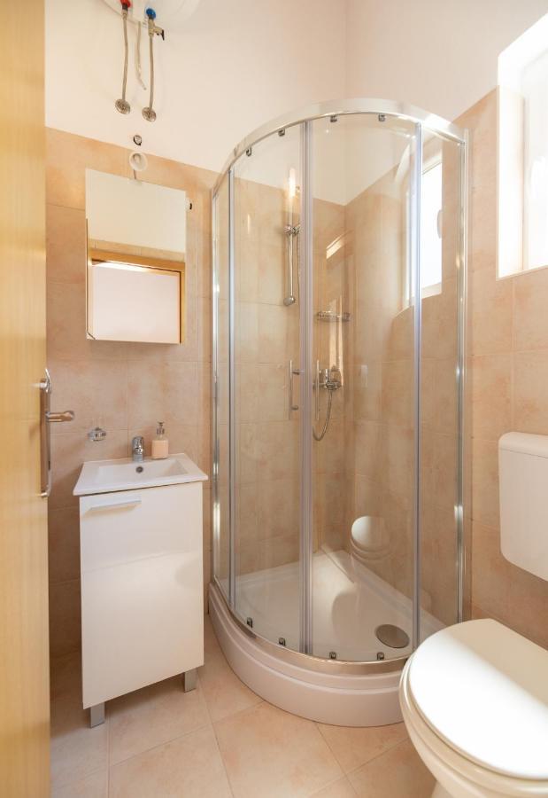 Apartments4You Supetar-The Best And Most Popular Apartments For Discovering The Island - Free Parking - 200 Meters From The Beach 外观 照片